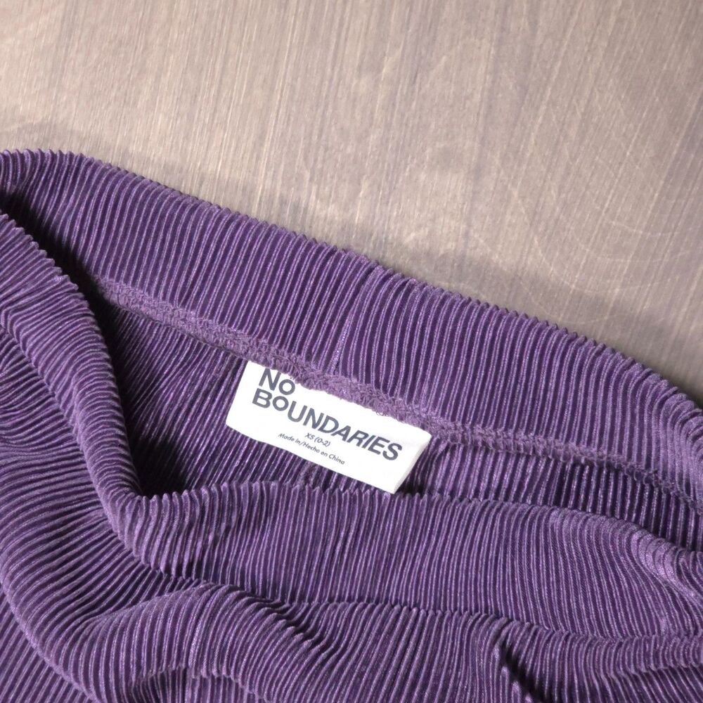 No Boundaries Purple Plisse Velvet Ribbed 2-Piece Pant Set Top Wide Leg XS - Picture 5 of 9